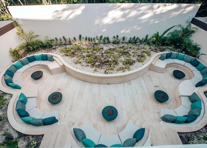 Modern Chic 1 Bedroom W/ Rooftop Infinity Pool