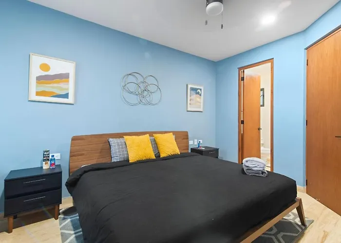 Modern Chic 1 Bedroom W/ Rooftop Infinity Pool