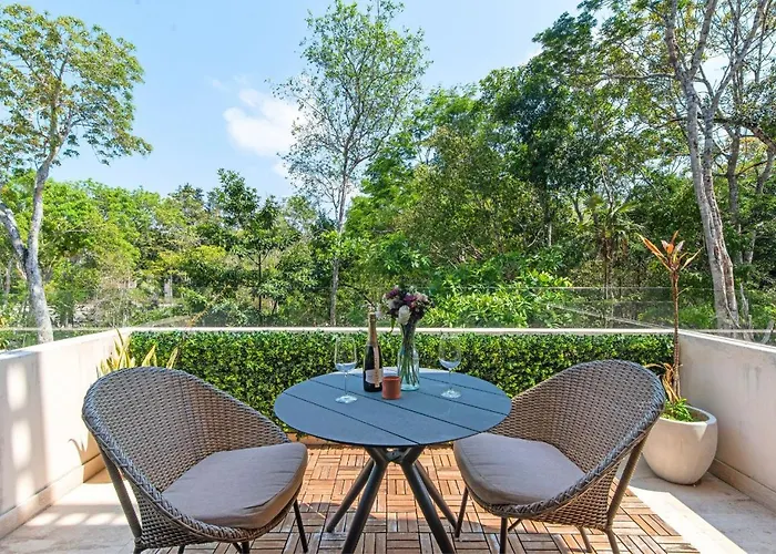 Modern Chic 1 Bedroom W/ Rooftop Infinity Pool *